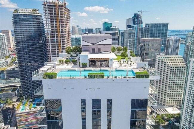 Building Photo - 1010 Brickell Ave
