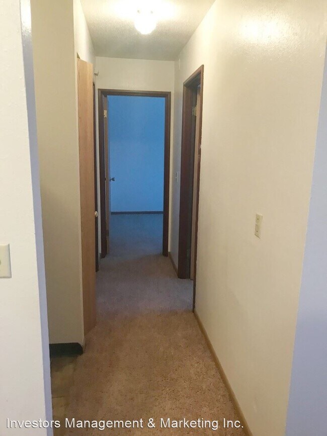 Building Photo - 2105 5th St NW