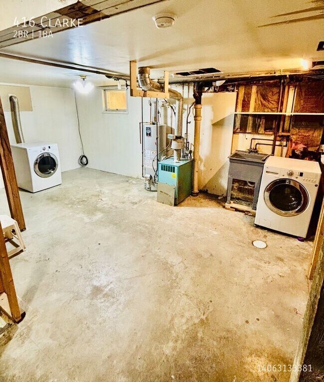Building Photo - 416 Clarke-