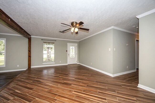 Building Photo - 5836 Slater Cir