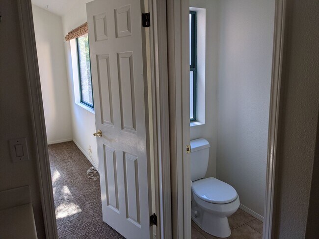 Building Photo - 2236 Cranesbill Pl