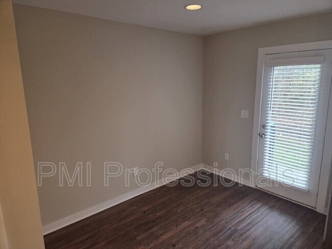 Building Photo - 608 Hadley Vlg Blvd