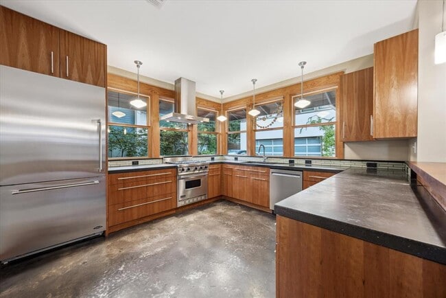 Building Photo - 4509 Avenue A