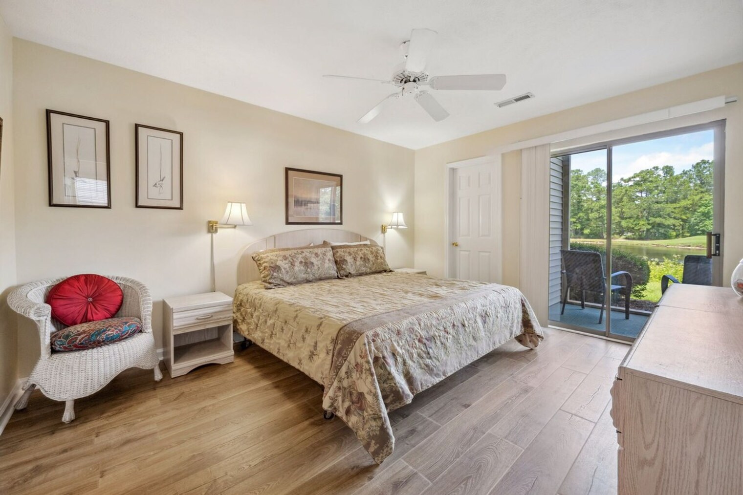 Building Photo - 22 Greenbriar Ave