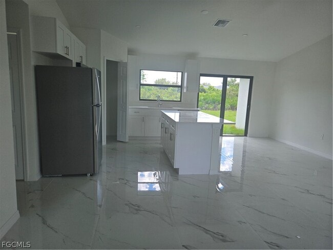 Building Photo - 2707 30th St SW