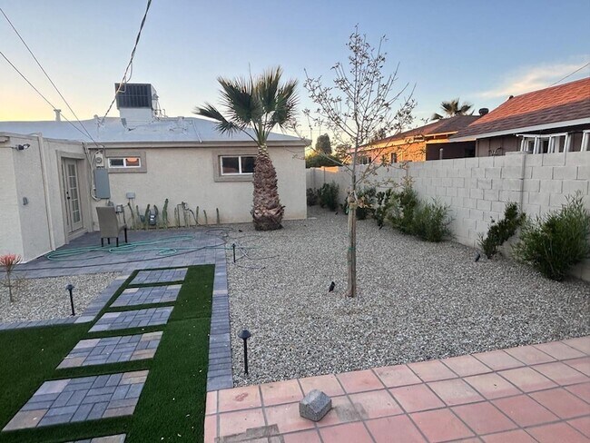 Building Photo - 8233 N 29th Ave