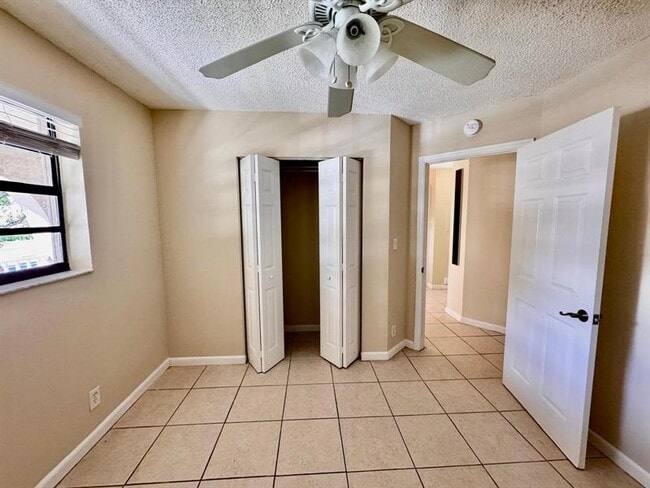 Building Photo - 11211 Royal Palm Blvd