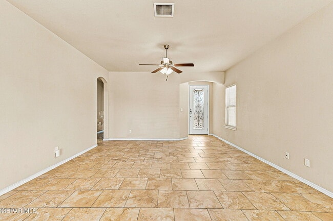 Building Photo - 7409 Dewberry Dr