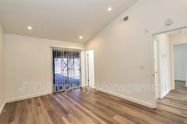 Building Photo - 7733 Temwoods Way