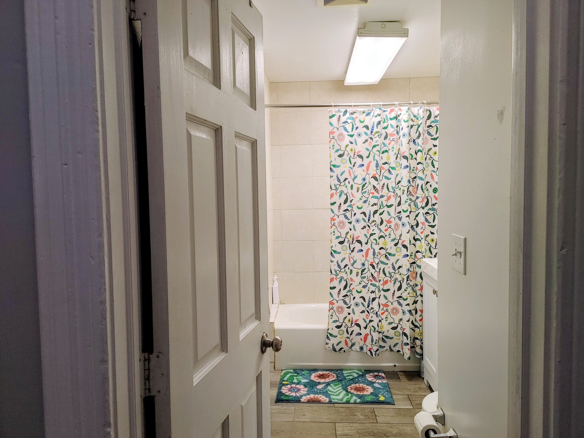 Hallway - 3454 Nicollet Ave