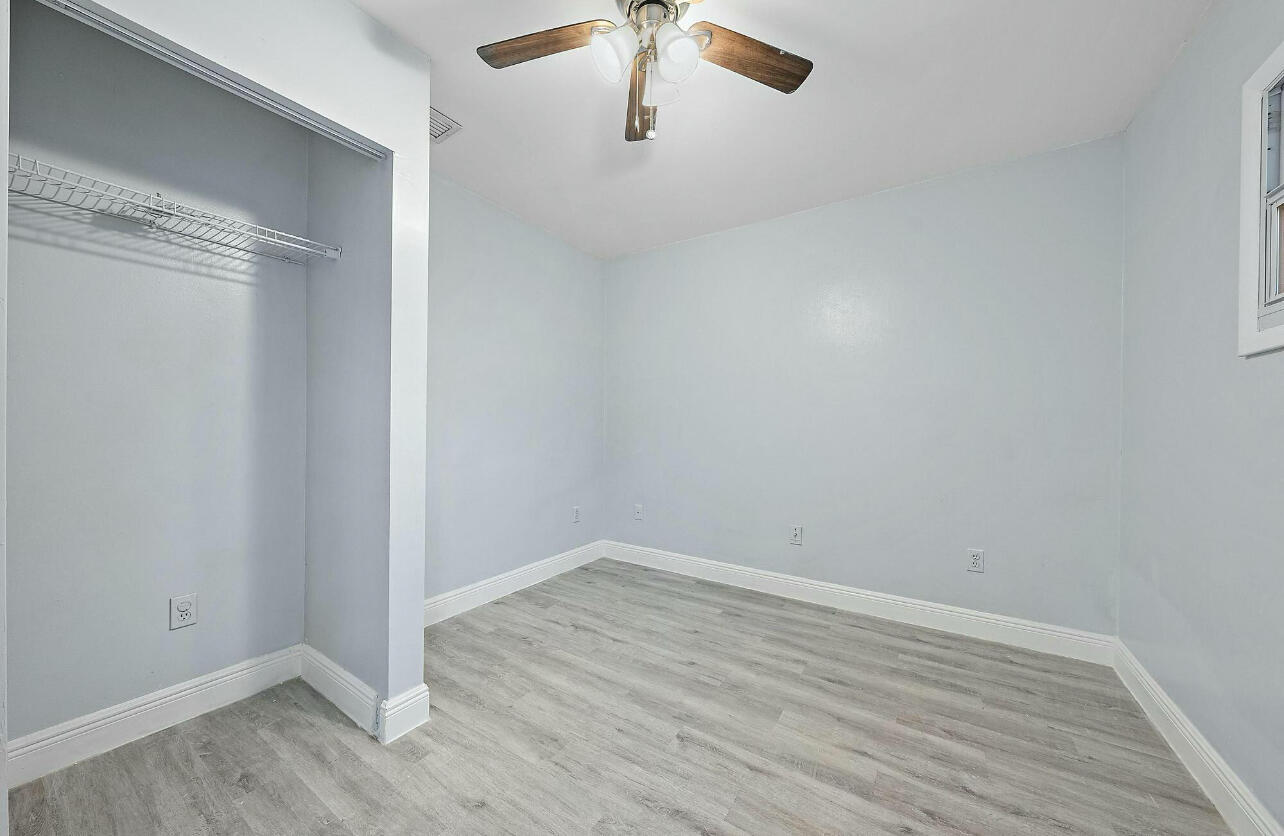 Building Photo - 4012 Palm Bay Cir