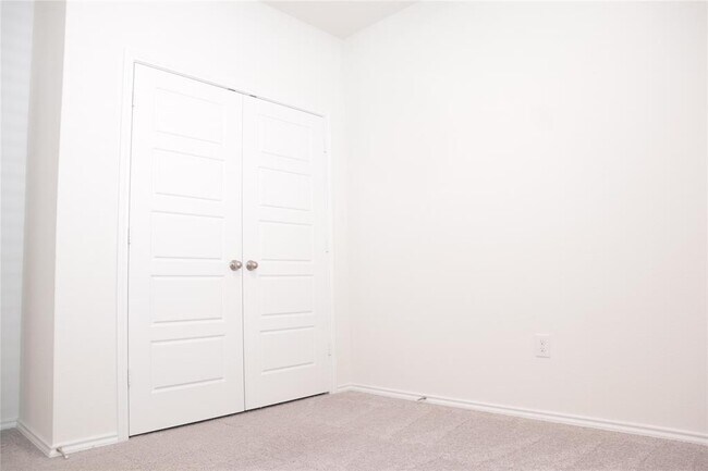 Building Photo - 8111 Marigny Wy