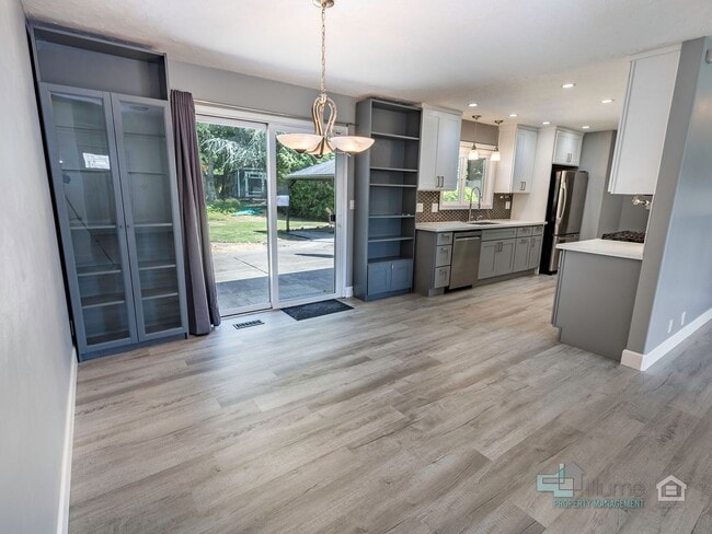 Building Photo - Charming 3-Bedroom Home in a Quiet Cul-de-Sac