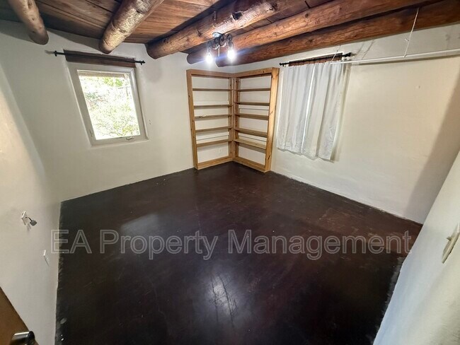 Building Photo - 511 15th St NW