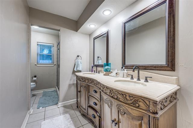 Building Photo - 1507 Greenbrier Dr