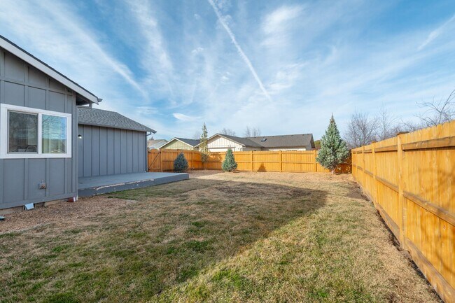 Building Photo - 20688 White Dove Ln