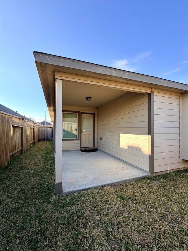 Building Photo - 6807 Bardsdale Ct