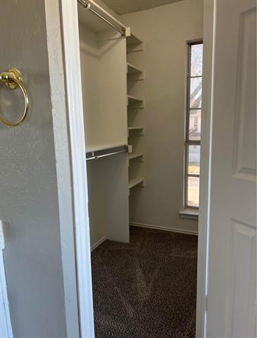 Building Photo - 5201 Tennis Villa Dr