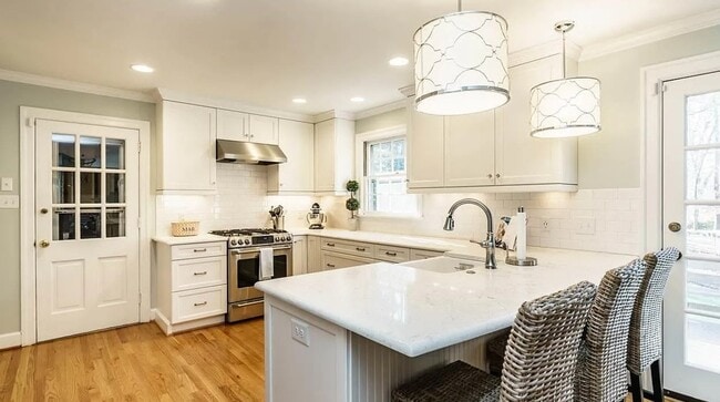 Primary Photo - 1213 Glen Eden Dr