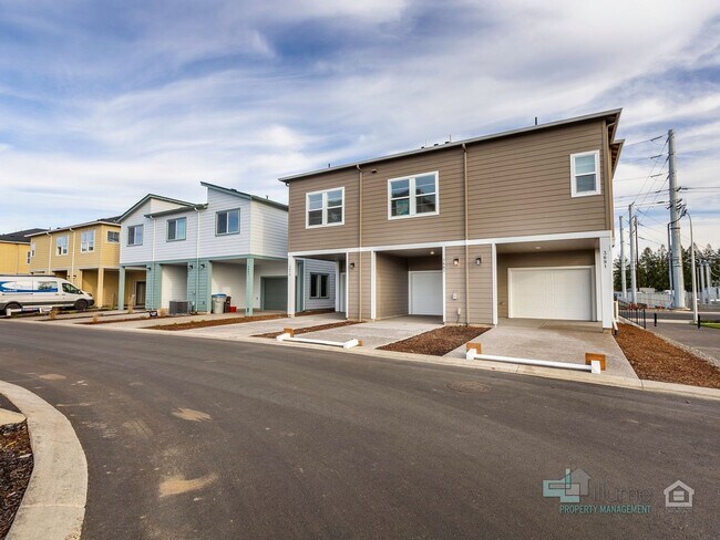 Building Photo - Bright 2-Bedroom, 2.5-Bathroom Home in Hillsboro