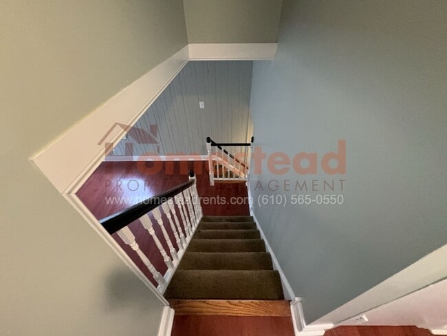 Building Photo - 141 Chadwick Ave