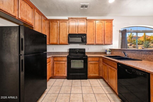Building Photo - 2600 E Springfield Pl