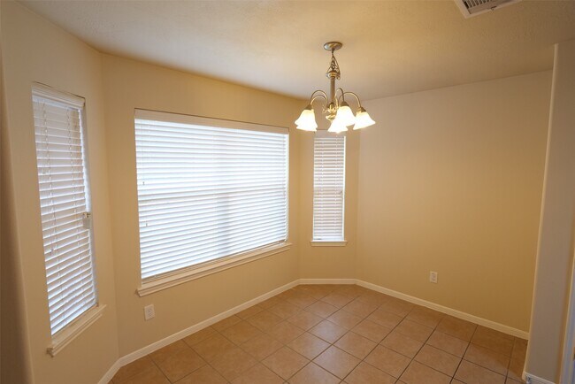Building Photo - 19127 Canaras Ct