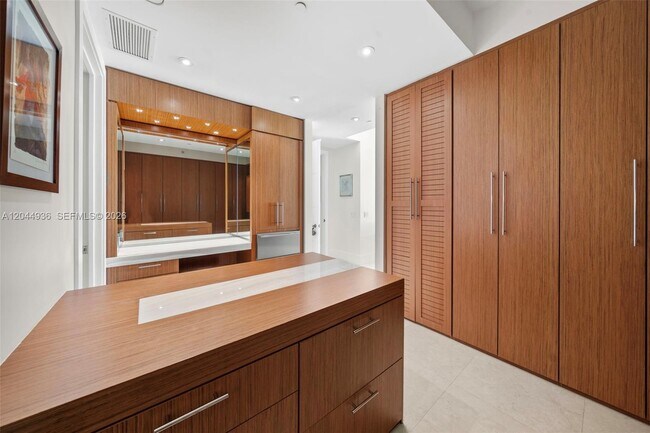 Building Photo - 9705 Collins Ave