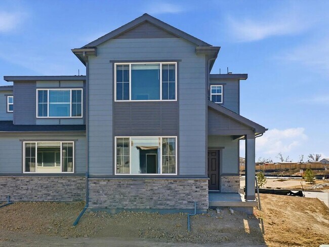 Building Photo - New 3 Bedroom 3 Bath Home Available Now