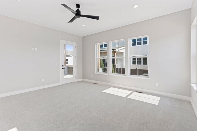 Building Photo - New Charming Berthoud Home with Modern Com...