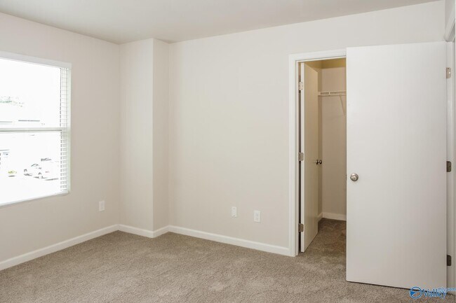 Building Photo - 119 Belle Haven Dr
