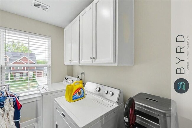 Building Photo - 18113 Sagamore Dr