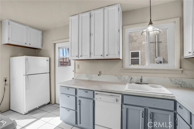 Building Photo - 5653 2nd St