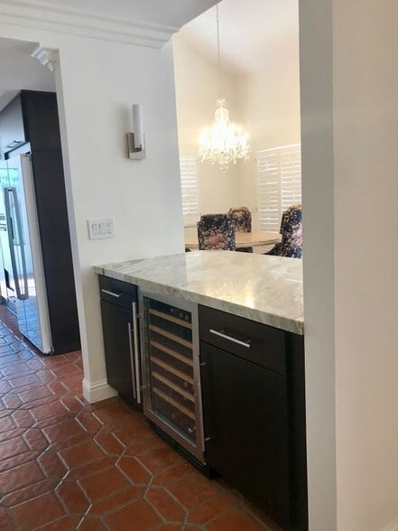 Building Photo - 22 Cll Escala