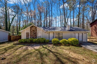 Building Photo - Charming Newly Renovated Home with Modern ...