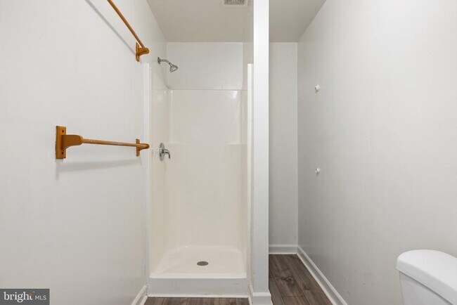 Building Photo - 345 Brown Ave