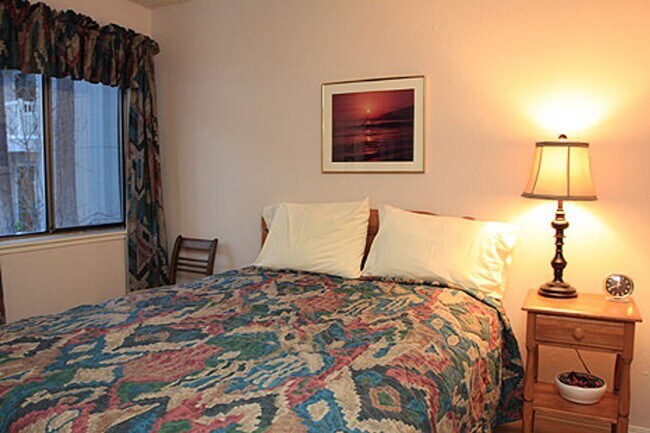 Building Photo - Incline Village, Lake Tahoe, Nevada walk t...
