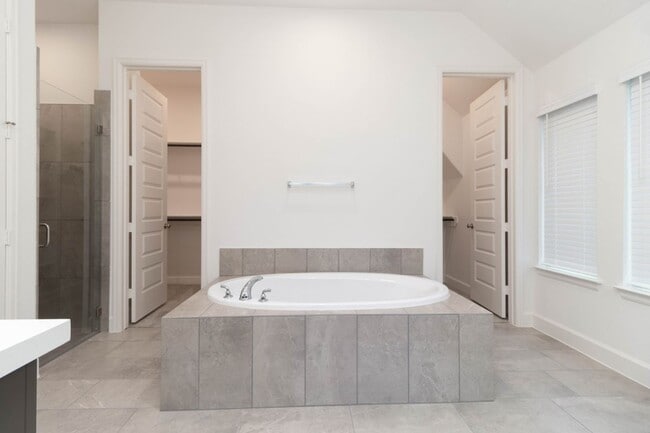 Building Photo - 27126 Spearbract Hollow Trl