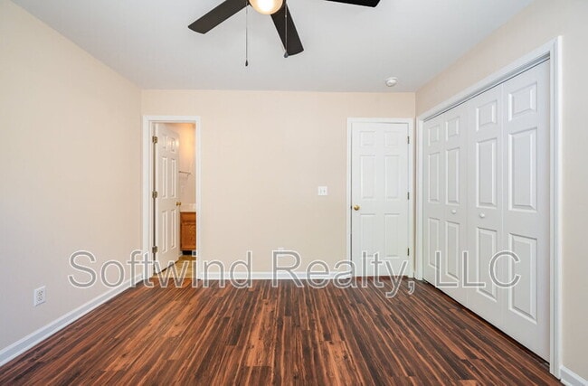 Building Photo - 1348 Hillside Dr