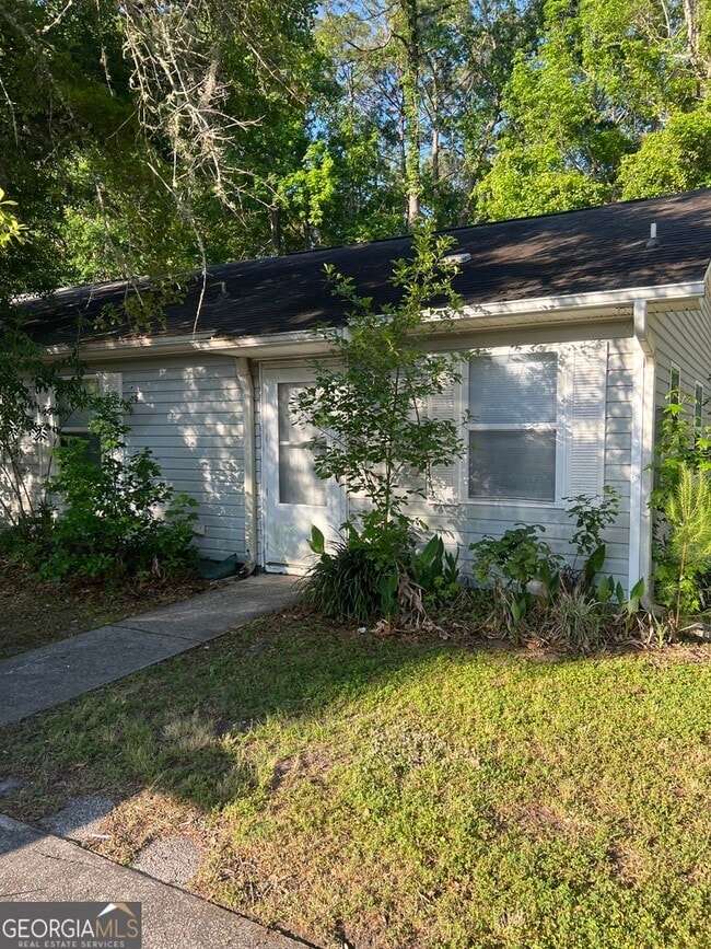 Building Photo - 235 W Lakemont Dr