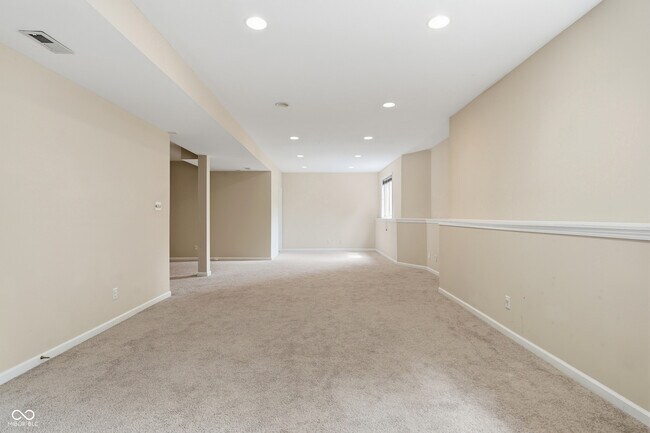 Building Photo - 4091 Huntsman Dr