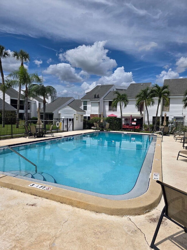 Building Photo - Condo For rent in Palms of Tarpon Springs