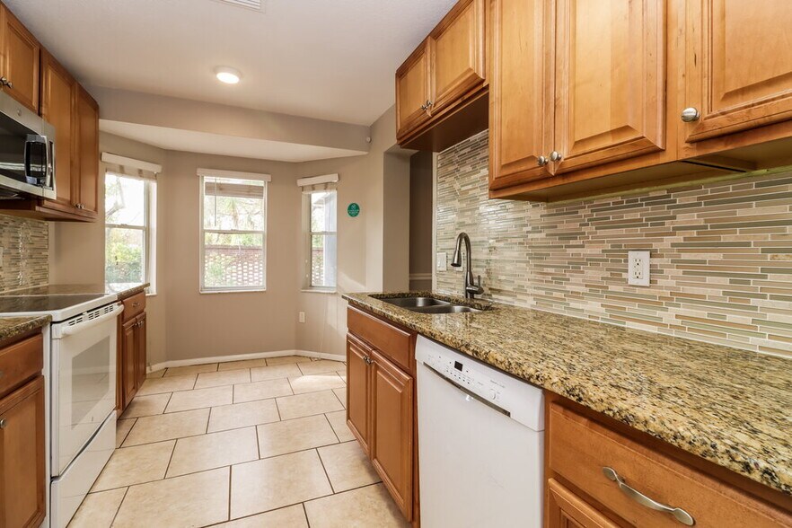 Building Photo - 8047 Hathaway Dr