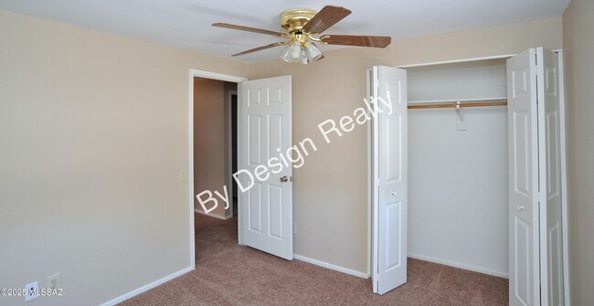 Building Photo - 7230 N Ulene Pl