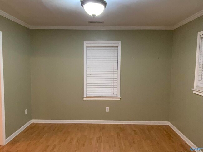 Building Photo - 108 Pat St