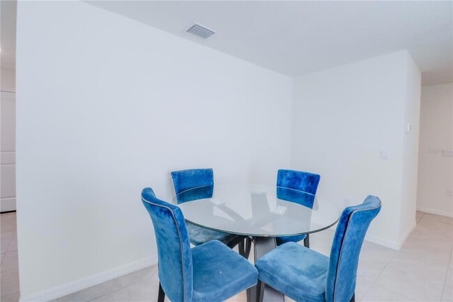 Building Photo - 8695 SW 46th Ave