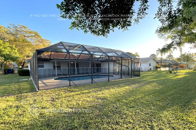 Building Photo - 10274 Ramblewood Dr