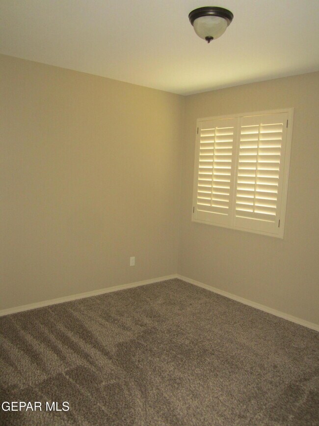 Building Photo - 477 Prime Desert Dr