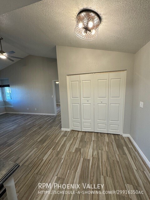 Building Photo - Updated 2 bed / 2 bath Townhome in Mesa wi...