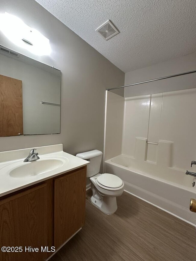 Building Photo - 1059 W Pueblo Dr